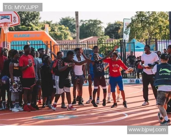 野球场上崛起的足球天才如何从街头到绿茵场挑战职业梦想